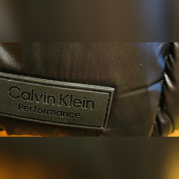 Calvin Klein Performance Puffer Jacket Size XS Brand new - Picture 4 of 13